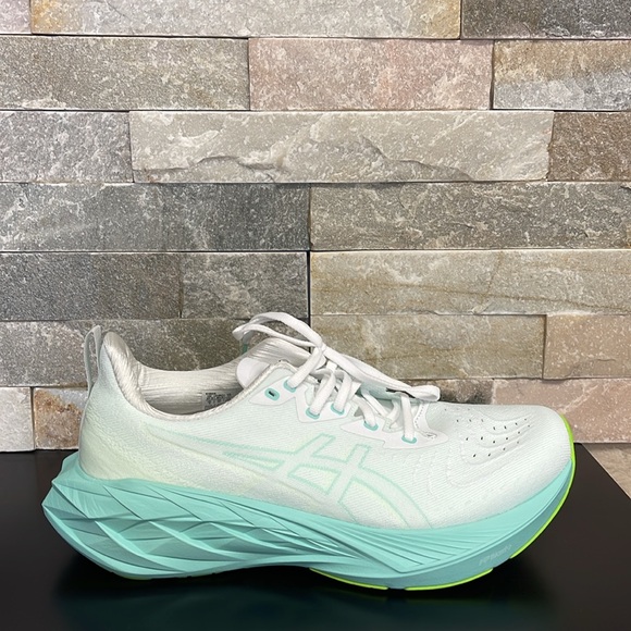 ASICS Women's NOVABLAST 4 TR Running Shoes - Picture 2 of 6